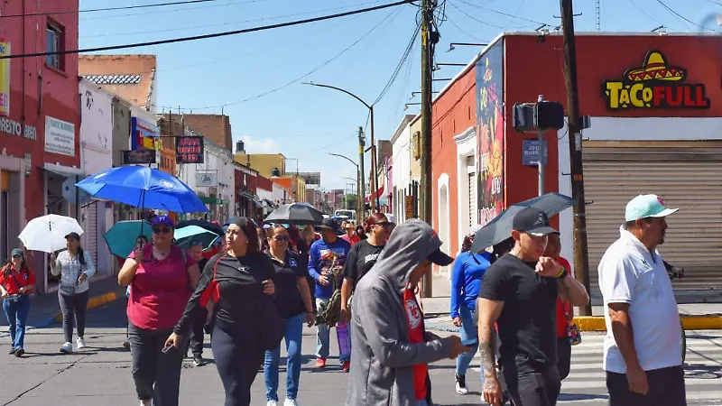 Maestros de la CNTE se manifiestan en Durango